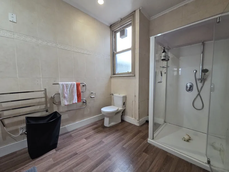 2/33 Vivian Street